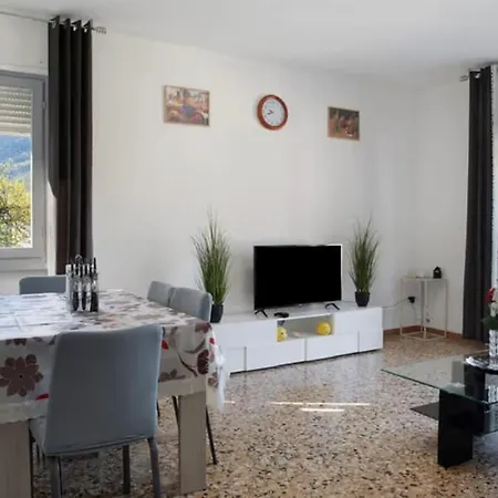 Dilman アパート Poggiridenti